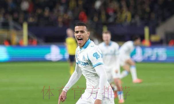 左右脚开弓 欧冠双响+MVP!前曼联天才乱杀:20场13球4助 左右脚开弓 欧冠双响+MVP!前曼联天才乱杀:20场13球4助